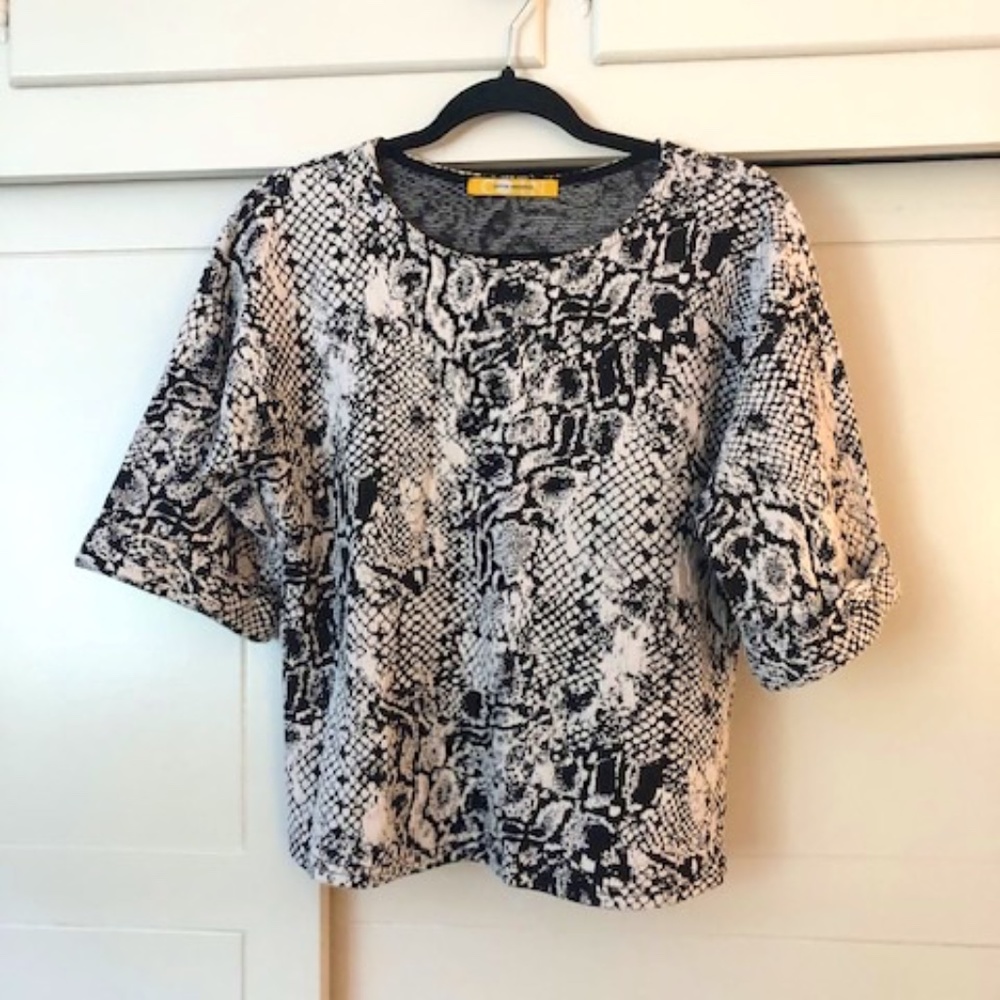 Cotton Innovation Top mid length sleeve with cuff Large